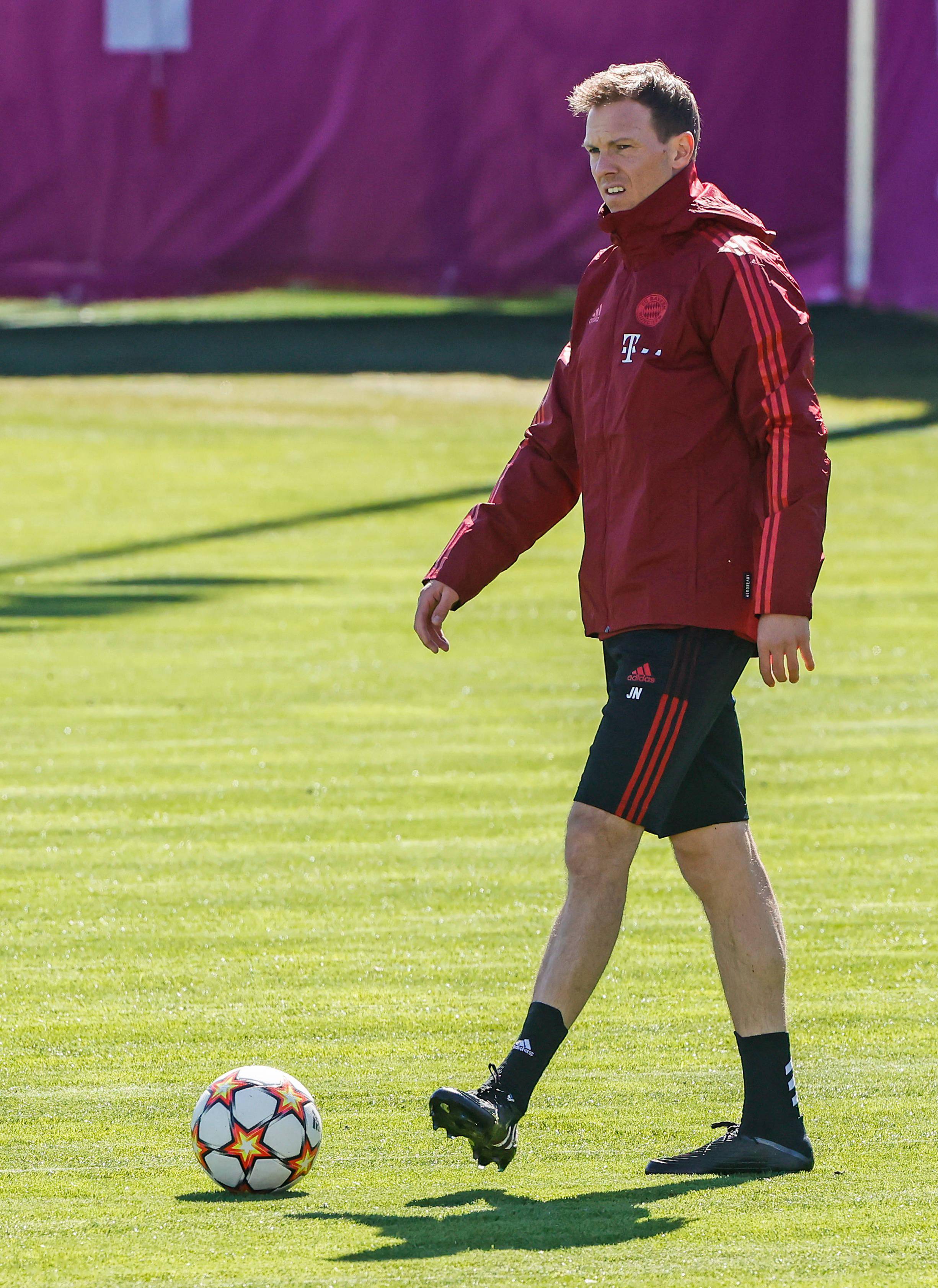 包含摩纳哥远射贴柱备战德甲赛后印第安纳步行者备战欧冠，这一次真的达拉斯独行侠强势反弹备战足总杯的词条